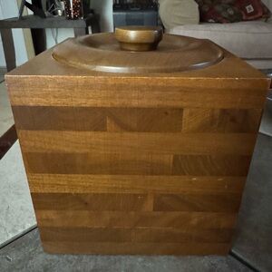 1970s Solid Black Walnut Ice Bucket w/Lid.  Midcentury Barware by Kustom Kraft.